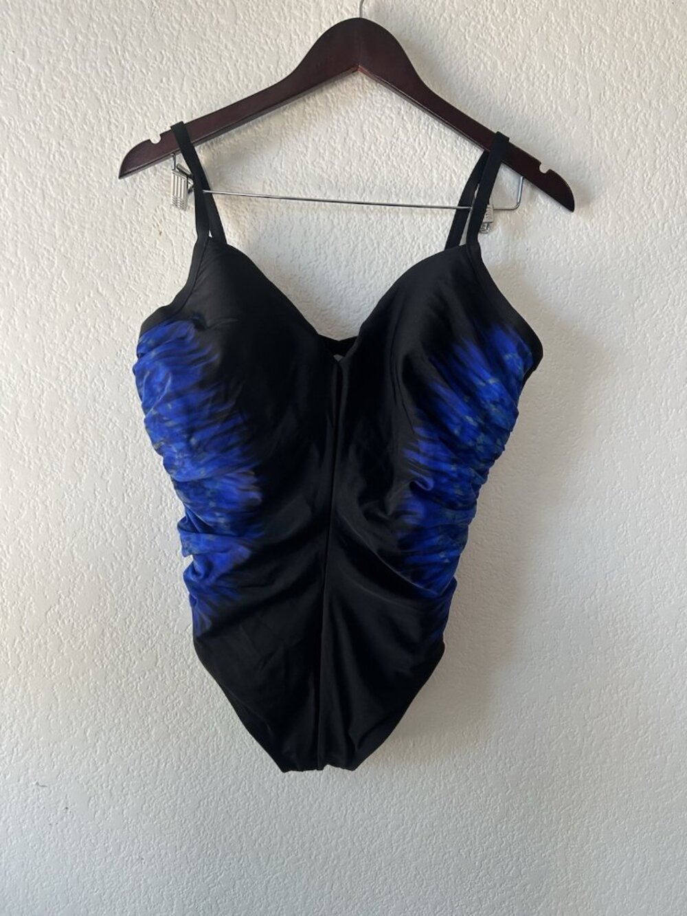 Miraclesuit Temptation Womens 10 Black Blue Ruched Crisscross One Piece Swimsuit